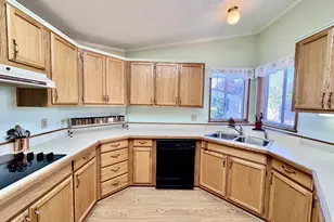 1800 Lakewood Ct, Eugene, OR 97402 - Photo 14