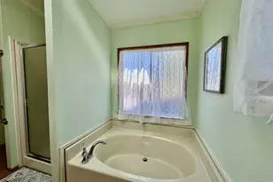 1800 Lakewood Ct, Eugene, OR 97402 - Photo 32