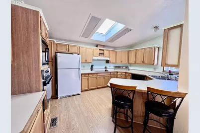 1800 Lakewood Ct #171, Eugene, OR 97402 - Photo 10