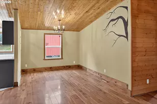 20284 El Romar Dr NE, Scotts Mills, OR 97375 - Photo 12