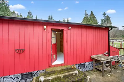 20284 El Romar Dr NE, Scotts Mills, OR 97375 - Photo 32