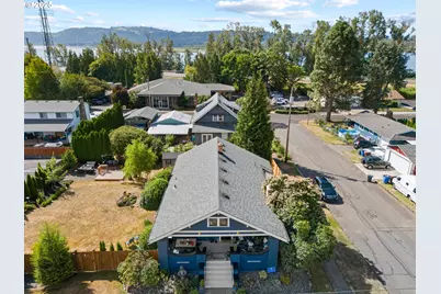 1306 B St, Washougal, WA 98671 - Photo 4