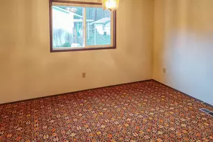 210 Cherokee Ave, Roseburg, OR 97471 - Photo 12