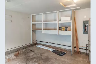 210 Cherokee Ave, Roseburg, OR 97471 - Photo 20