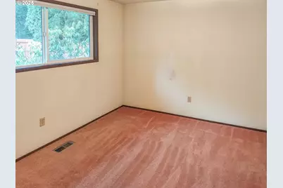 210 Cherokee Ave, Roseburg, OR 97471 - Photo 24