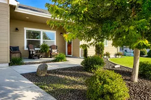 1023 SW Coyote Dr, Hermiston, OR 97838 - Photo 2