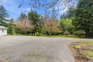 61513 Richmond Way, Coos Bay, OR 97420 - Photo 32