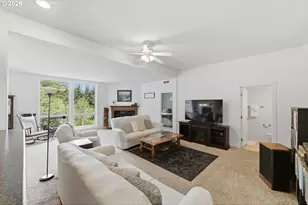 61513 Richmond Way, Coos Bay, OR 97420 - Photo 10