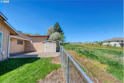 1209 SW Zeta Ct, Pendleton, OR 97801 - Photo 46