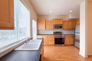 4735 SE Paladin Ln, Hillsboro, OR 97123 - Photo 2
