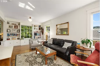 2127 SW Elm St, Portland, OR 97201 - Photo 8
