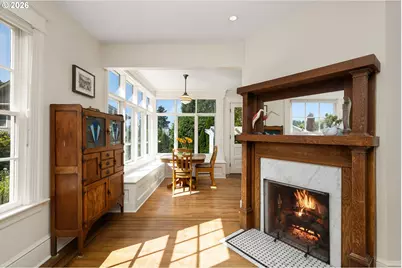 2127 SW Elm St, Portland, OR 97201 - Photo 12