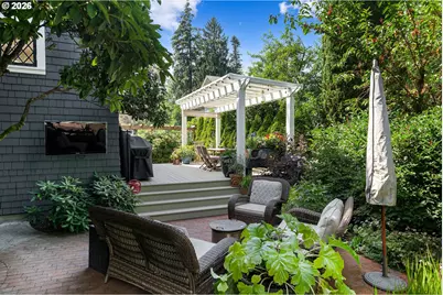 2127 SW Elm St, Portland, OR 97201 - Photo 32