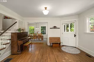 2127 SW Elm St, Portland, OR 97201 - Photo 6