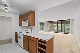 790 SE Webber St, Portland, OR 97202 - Photo 8