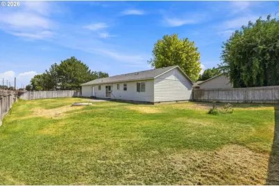1228 SW Martin Ct, Hermiston, OR 97838 - Photo 16