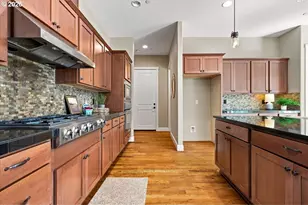 10766 NW Jordan Ln, Portland, OR 97210 - Photo 14