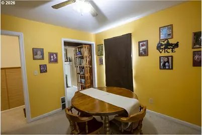 907 4th St, La Grande, OR 97850 - Photo 8