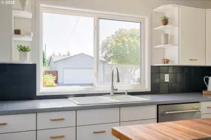2153 NE 81st Ave, Portland, OR 97213 - Photo 12