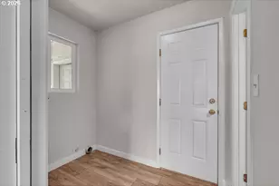 4888 38th Pl NE, Salem, OR 97305 - Photo 18