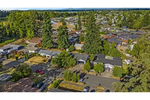 4888 38th Pl NE, Salem, OR 97305 - Photo 32
