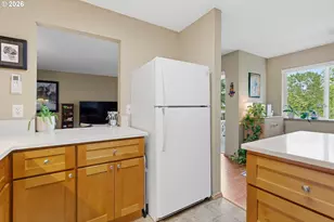 10660 SW Davies Rd, Beaverton, OR 97003 - Photo 12