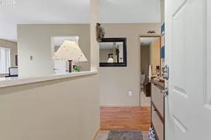 10660 SW Davies Rd, Beaverton, OR 97003 - Photo 4