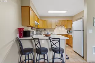 10660 SW Davies Rd, Beaverton, OR 97003 - Photo 14
