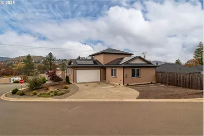 180 Brady Ln, Roseburg, OR 97471 - Photo 2