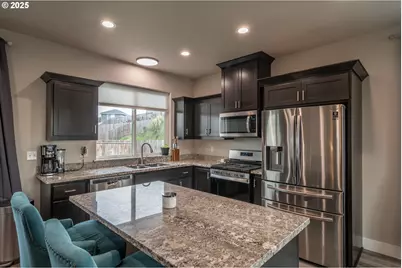 180 Brady Ln, Roseburg, OR 97471 - Photo 8