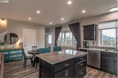 180 Brady Ln, Roseburg, OR 97471 - Photo 10