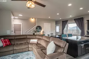 180 Brady Ln, Roseburg, OR 97471 - Photo 12