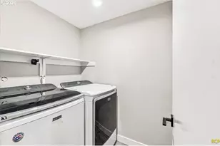12647 SW Springwood Dr, Tigard, OR 97223 - Photo 16