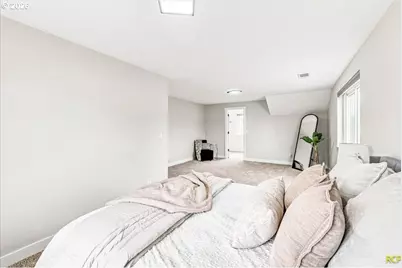 12647 SW Springwood Dr, Tigard, OR 97223 - Photo 34