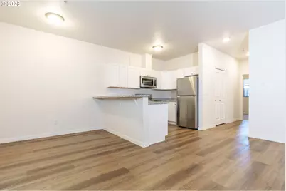 6940 SE Long St, Portland, OR 97035 - Photo 2