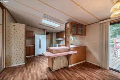 1445 Village Pines Ave, Coos Bay, OR 97420 - Photo 18