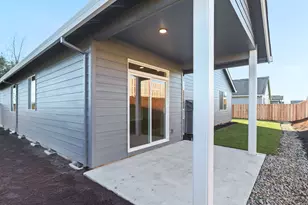 2239 E Otter Loop, La Center, WA 98629 - Photo 36