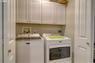 385 N 6th St, Saint Helens, OR 97051 - Photo 12