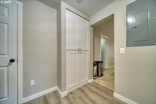 385 N 6th St, Saint Helens, OR 97051 - Photo 14