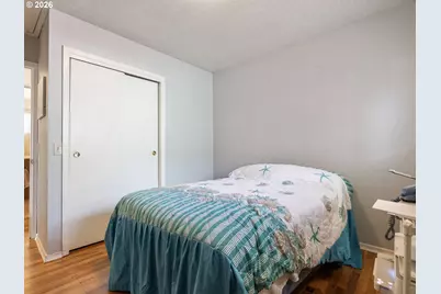 11726 SE Oak St, Portland, OR 97216 - Photo 18