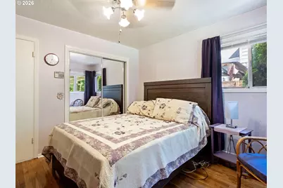 11726 SE Oak St, Portland, OR 97216 - Photo 16