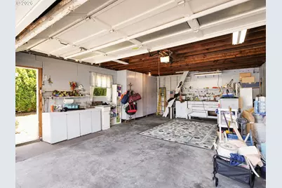 11726 SE Oak St, Portland, OR 97216 - Photo 34