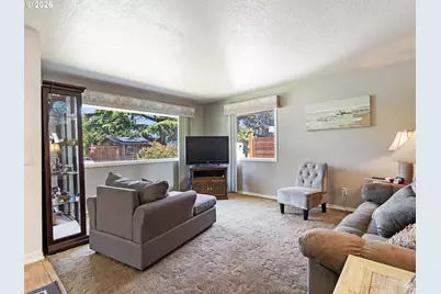 11726 SE Oak St, Portland, OR 97216 - Photo 6