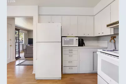 11726 SE Oak St, Portland, OR 97216 - Photo 12