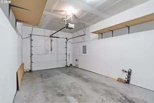 7102 NE Stonewater St, Hillsboro, OR 97124 - Photo 34