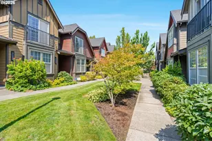 7102 NE Stonewater St, Hillsboro, OR 97124 - Photo 40