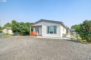 315 E College St, Athena, OR 97813 - Photo 2