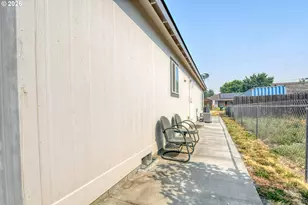 315 E College St, Athena, OR 97813 - Photo 32