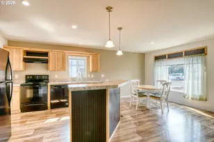 315 E College St, Athena, OR 97813 - Photo 8