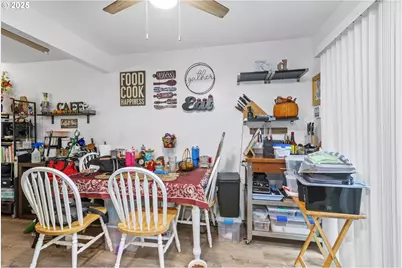 15540 NE Couch St, Portland, OR 97230 - Photo 8